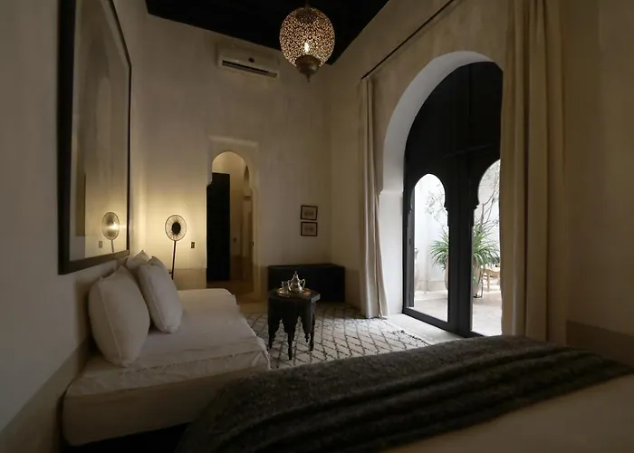Riad Azzouna 13