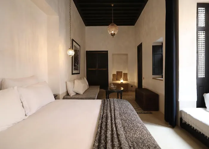 Riad Azzouna 13